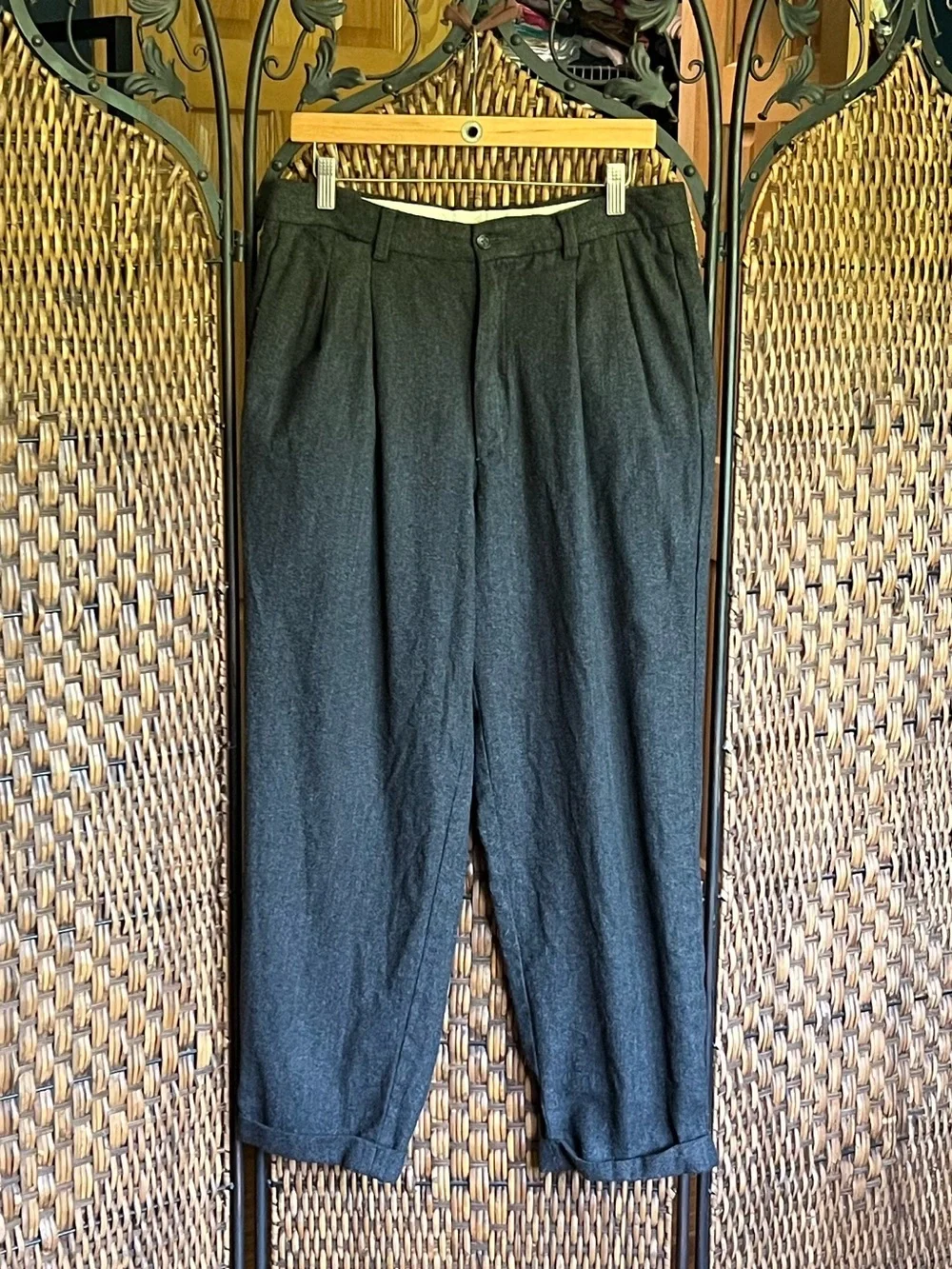 33X27 Wool Banana Republic Trousers